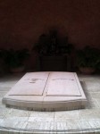 Bob Hope's family gravesite Bob Hope's family gravesite