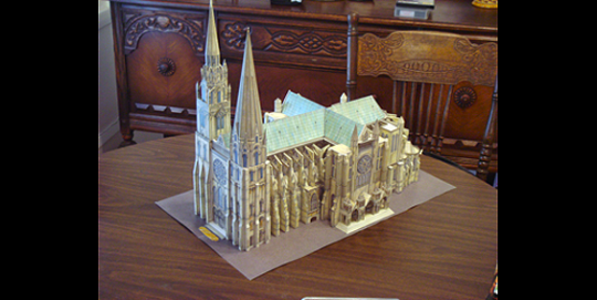 Paper model of Chartres Cathedral – IT’S DONE!