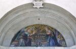 The two lentil decorations at the entrance