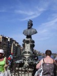 The statue on the Ponte Vecchio