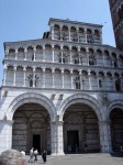 The front facade of the Duomo