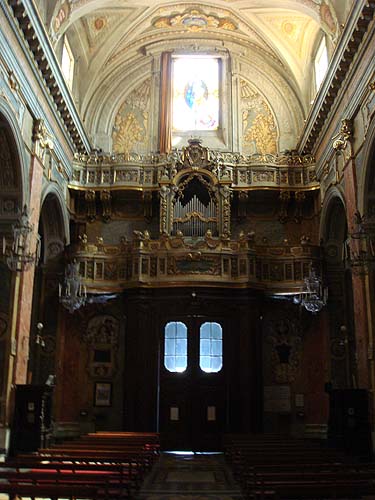 Santa Maria della Scala organ and entrance